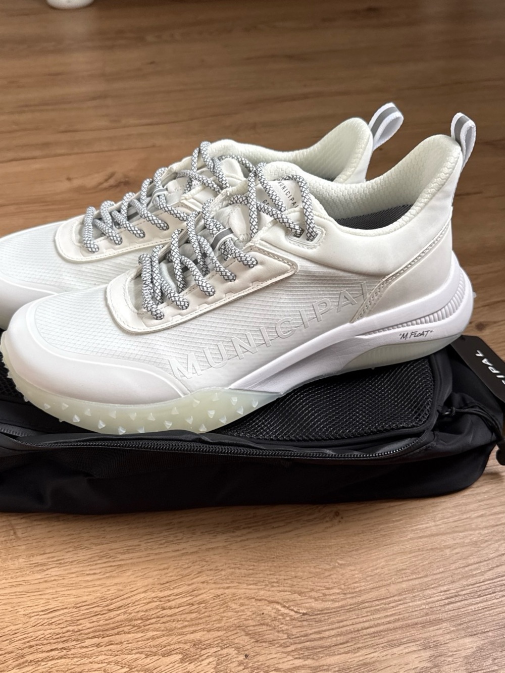 Municipal Men's White Low-Top Shoe